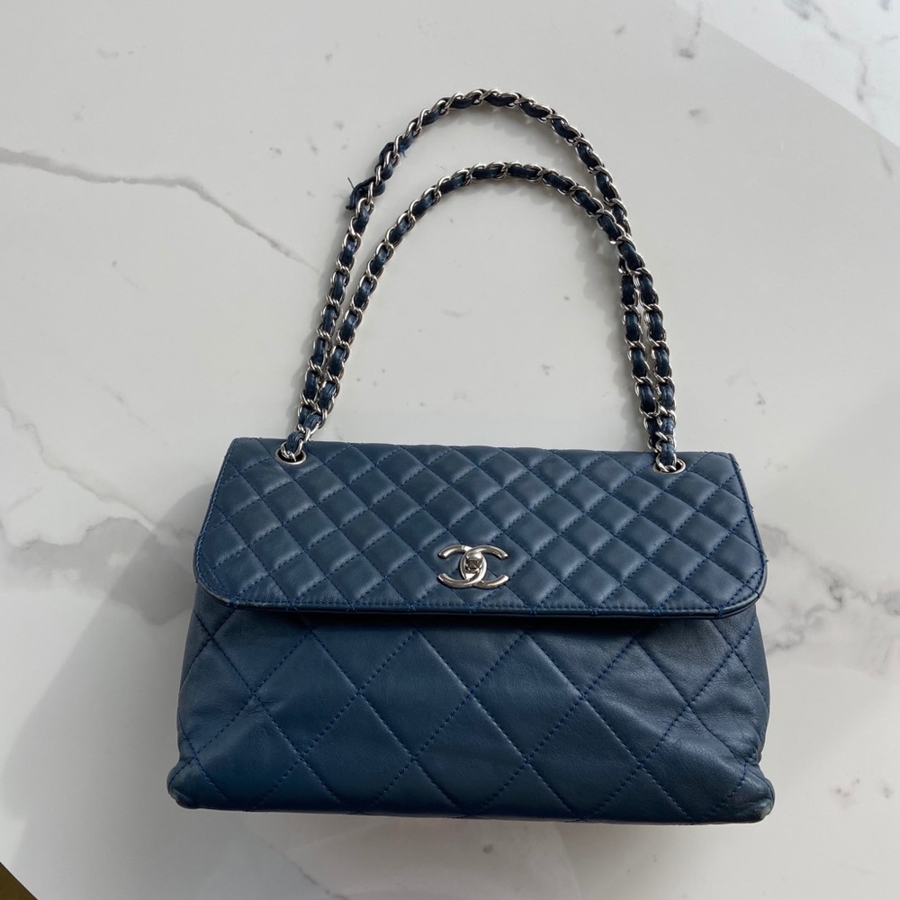 Authentic Chanel Single Flap Soft Leather Bag